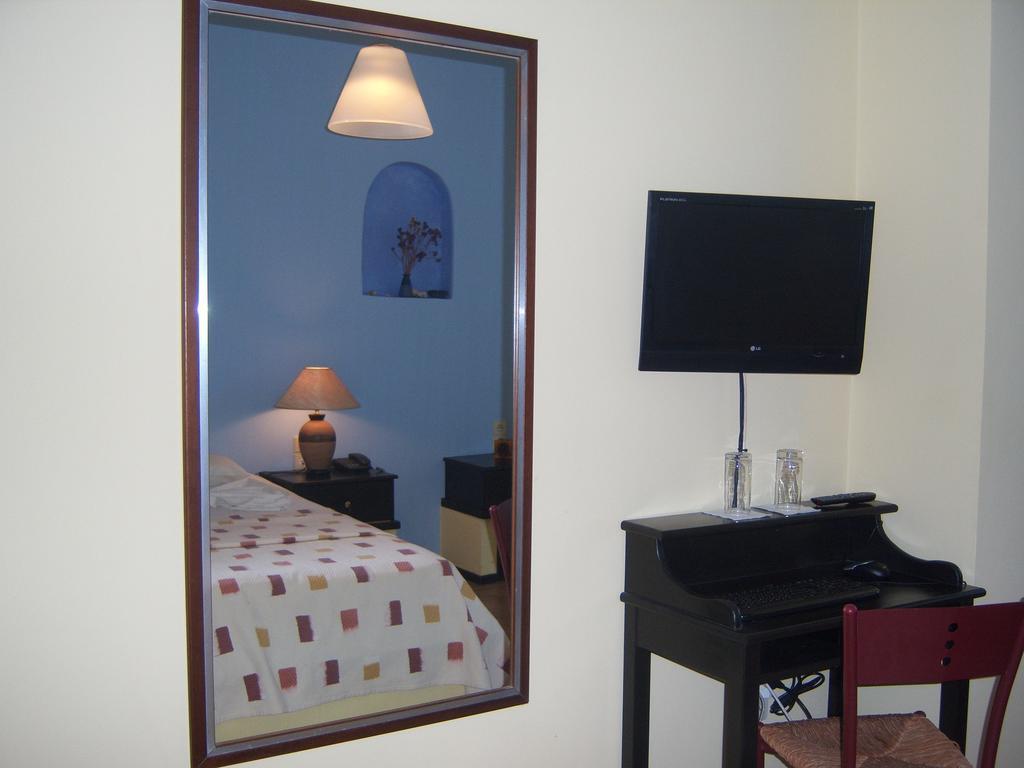 Aeriko Benovias Rooms & Apartments Карфас Экстерьер фото